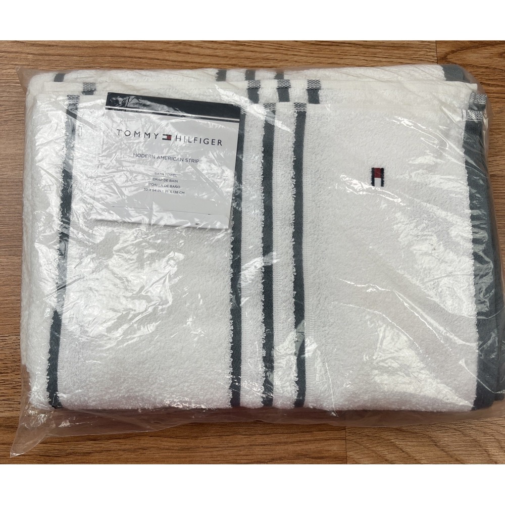 Tommy Hilfiger Modern American Stripe Bath Towel, White/Grey 30" x 54" NEW
